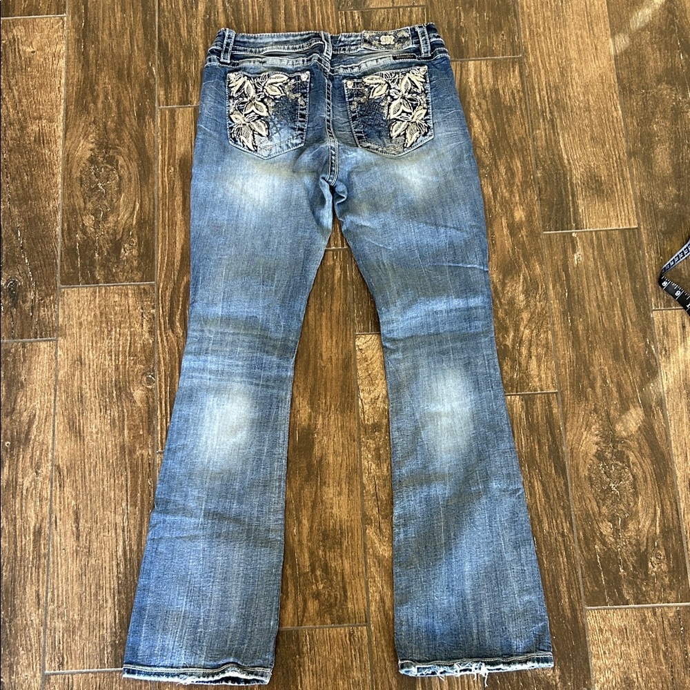 Miss Me Blue Jeans - Picture 2 of 7